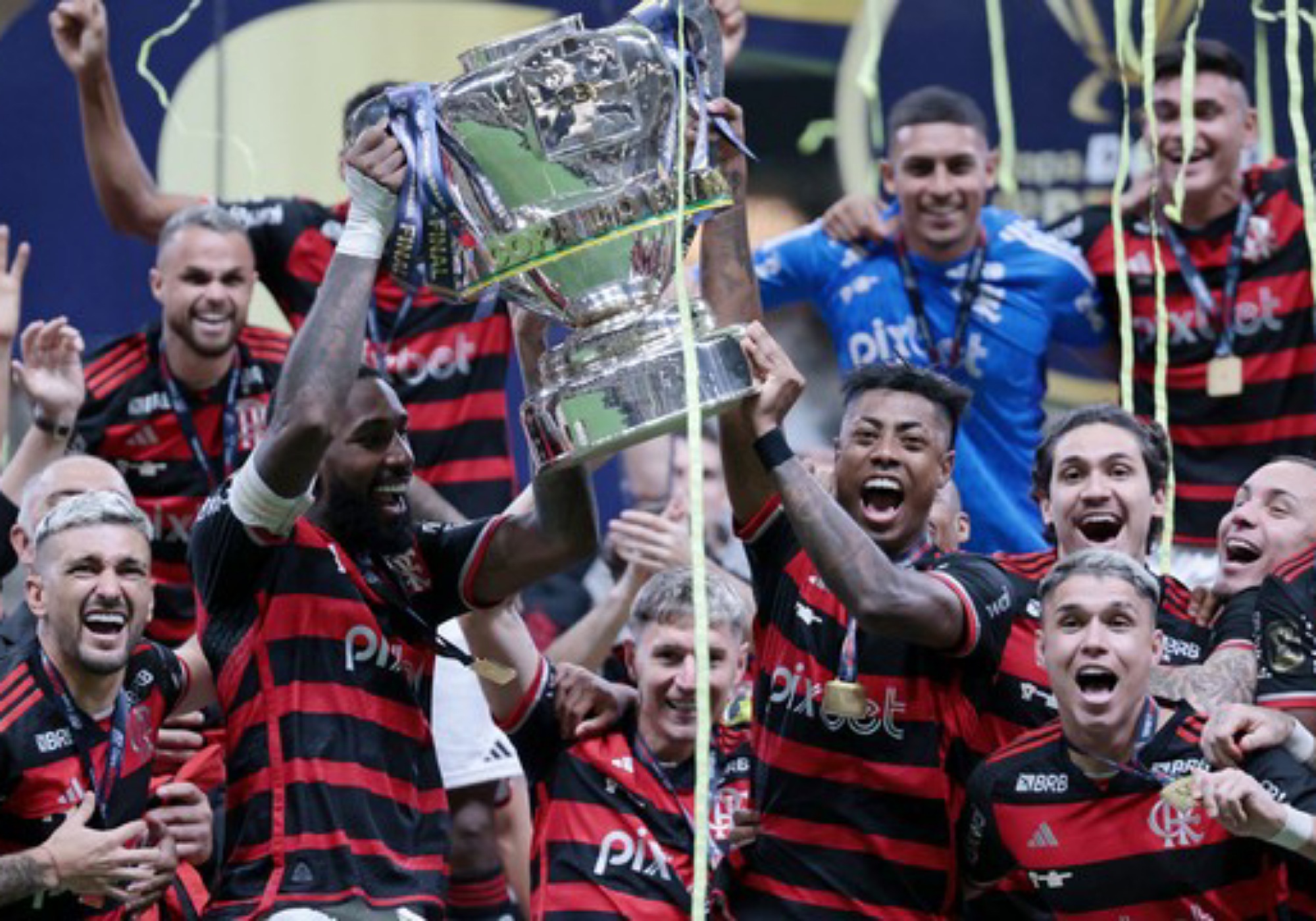 Pentacampeão! Flamengo volta a vencer o Galo e conquista a Copa do ...